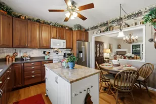 10888 Harry Dr, Huntley, IL 60142 - Photo 9