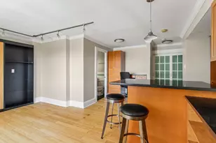 2909 N Sheridan Rd, Chicago, IL 60657 - Photo 13
