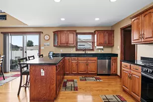 1846 Willow Brook Dr, Bourbonnais, IL 60914 - Photo 7
