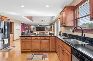 1846 Willow Brook Dr, Bourbonnais, IL 60914 - Photo 9