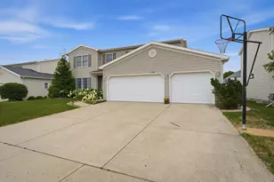 1314 Cashel Dr, Bloomington, IL 61704 - Photo 5