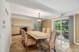 7 Columbus Pkwy, Buffalo Grove, IL 60089 - Photo 9