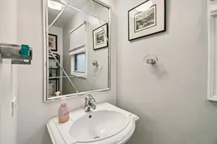 7 Columbus Pkwy, Buffalo Grove, IL 60089 - Photo 25