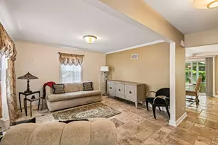 7 Columbus Pkwy, Buffalo Grove, IL 60089 - Photo 7