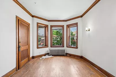 3039 N Gresham Avenue, Chicago, IL 60618 - Photo 7