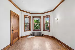 3039 N Gresham Ave, Chicago, IL 60618 - Photo 7