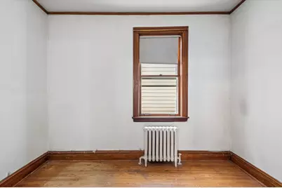 3039 N Gresham Avenue, Chicago, IL 60618 - Photo 11