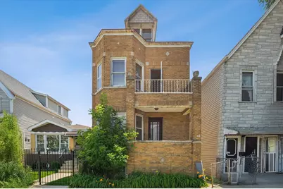 3039 N Gresham Avenue, Chicago, IL 60618 - Photo 1