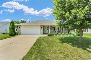 403 N Cedar Dr, Saint John, IL 61873 - Photo 1
