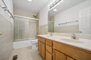 206 S Western Ave, Bartlett, IL 60103 - Photo 19