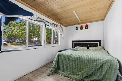 125 Sunnyside Avenue, Crystal Lake, IL 60014 - Photo 13