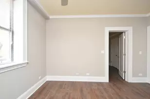 817 W Lakeside Pl, Chicago, IL 60640 - Photo 15