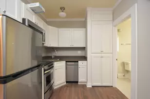 817 W Lakeside Pl, Chicago, IL 60640 - Photo 3