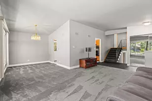 3N445 Jill Ct, Elmhurst, IL 60126 - Photo 7