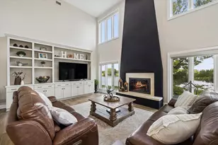 10 Bordeaux Ct, Oakwood Hills, IL 60013 - Photo 5