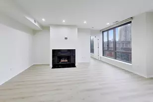 400 N Clinton St, Chicago, IL 60654 - Photo 13