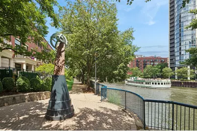 400 N Clinton Street #401, Chicago, IL 60654 - Photo 47