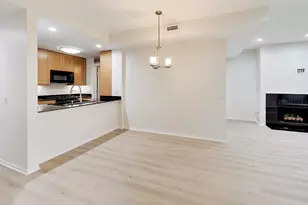 400 N Clinton St, Chicago, IL 60654 - Photo 11