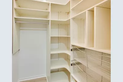 400 N Clinton Street #401, Chicago, IL 60654 - Photo 29
