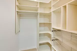 400 N Clinton St, Chicago, IL 60654 - Photo 29