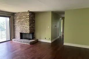 23 Creekside Cir, Elgin, IL 60123 - Photo 5