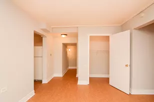 5736 N Winthrop Ave, Chicago, IL 60660 - Photo 9
