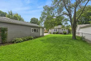 239 Brice Ave, Mundelein, IL 60060 - Photo 19