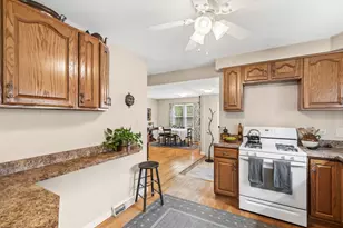 239 Brice Ave, Mundelein, IL 60060 - Photo 9