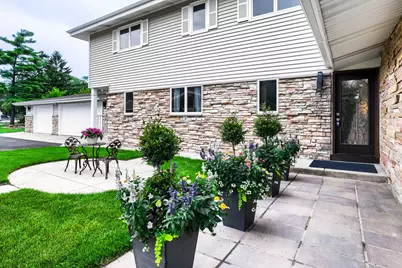 1325 E Lake Avenue, Glenview, IL 60025 - Photo 1