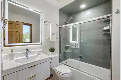 1325 E Lake Avenue, Glenview, IL 60025 - Photo 39