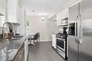 730 S Monterey Ave, Villa Park, IL 60181 - Photo 5
