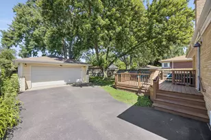 730 S Monterey Ave, Villa Park, IL 60181 - Photo 17