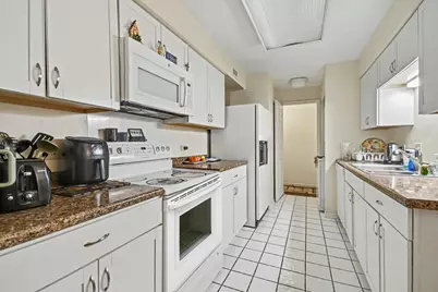 1671 Mission Hills Road #104, Northbrook, IL 60062 - Photo 5