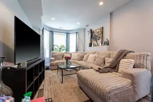 6504 S Maryland Ave, Chicago, IL 60637 - Photo 3