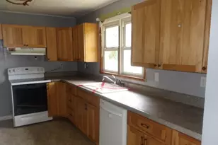 2003 Cleveland Ave, Charleston, IL 61920 - Photo 3