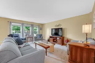 25435 Elam Dr, Manhattan, IL 60442 - Photo 5