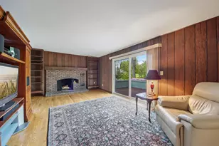 1152 Terre Dr, Libertyville, IL 60048 - Photo 21