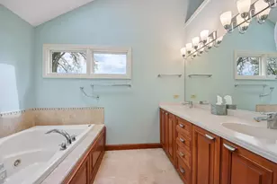 1152 Terre Dr, Libertyville, IL 60048 - Photo 31