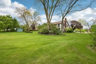 1152 Terre Dr, Libertyville, IL 60048 - Photo 49
