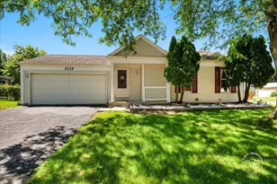 2225 Highfield Ln, Aurora, IL 60504 - Photo 1