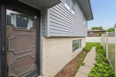 67 Rosewood Lane, Chicago Heights, IL 60411 - Photo 21