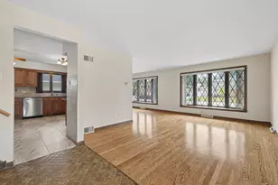 67 Rosewood Ln, Chicago Heights, IL 60411 - Photo 3