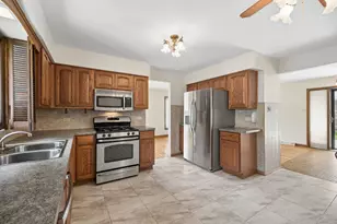 67 Rosewood Ln, Chicago Heights, IL 60411 - Photo 7