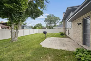 67 Rosewood Ln, Chicago Heights, IL 60411 - Photo 23