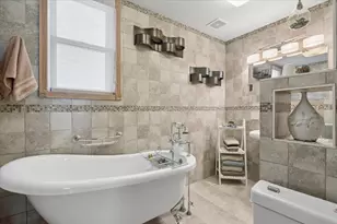 6517 N Sayre Ave, Chicago, IL 60631 - Photo 5