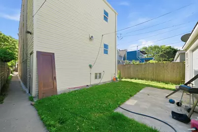 2324 N Central Park Avenue, Chicago, IL 60647 - Photo 29