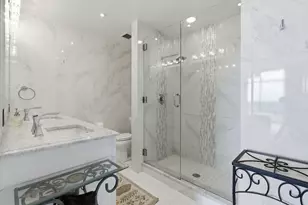 100 E 14th St, Chicago, IL 60605 - Photo 27