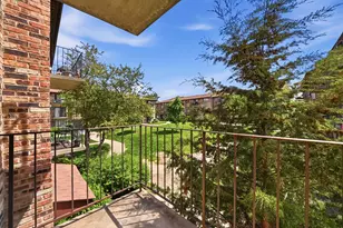 332 Klein Creek Ct, Carol Stream, IL 60188 - Photo 7