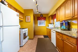 18024 Highland Ave, Homewood, IL 60430 - Photo 9