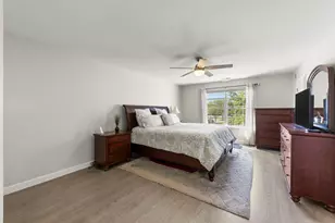 32102 Millard Circle, Warrenville, IL 60555 - Photo 15